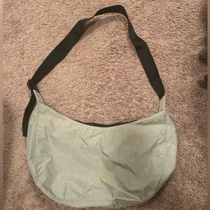 BAGGU Medium Crescent Bag